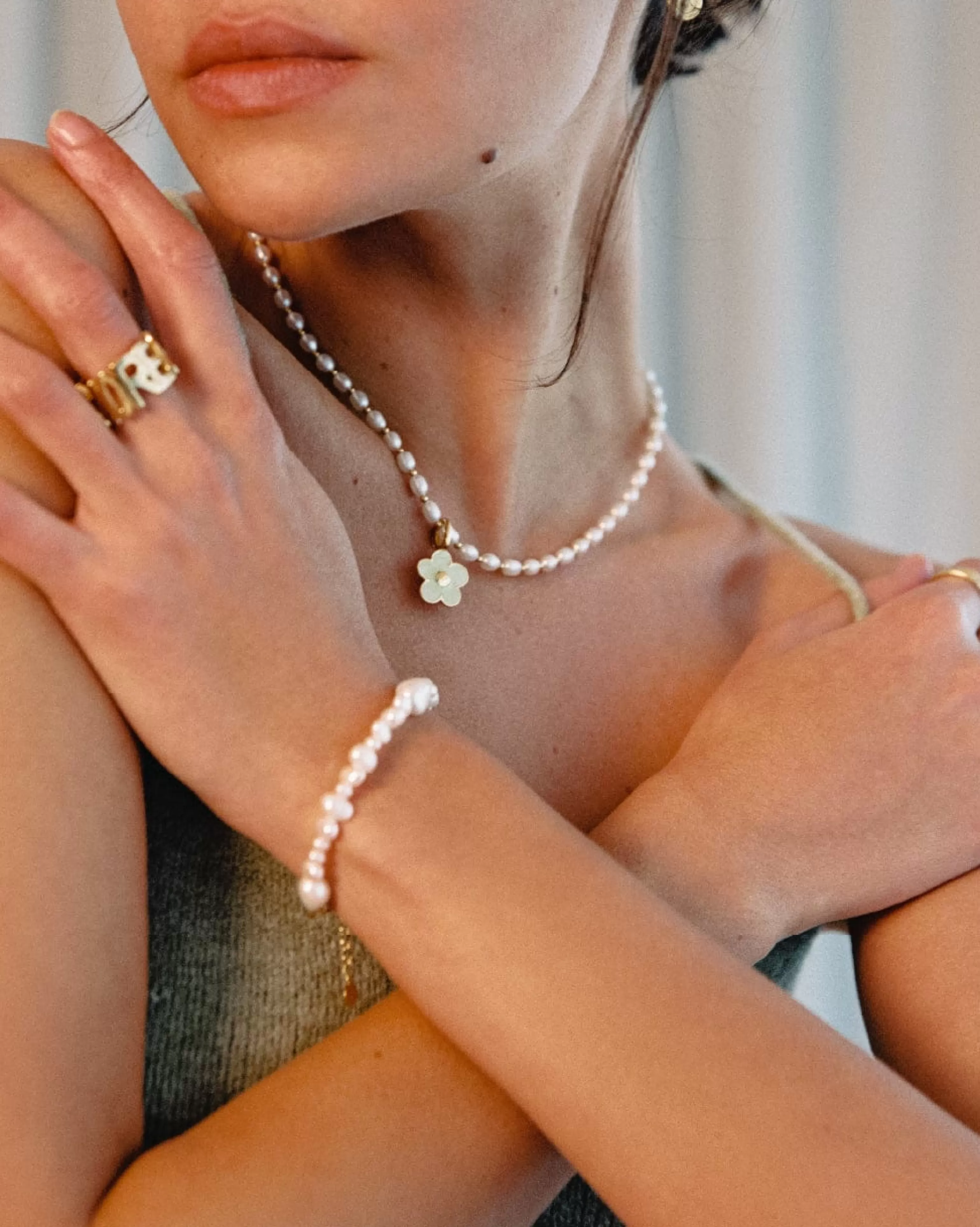 BRUNA The Label Kettenanhänger^Fleur Charm Sage 18k Gold Vermeil & Emaille