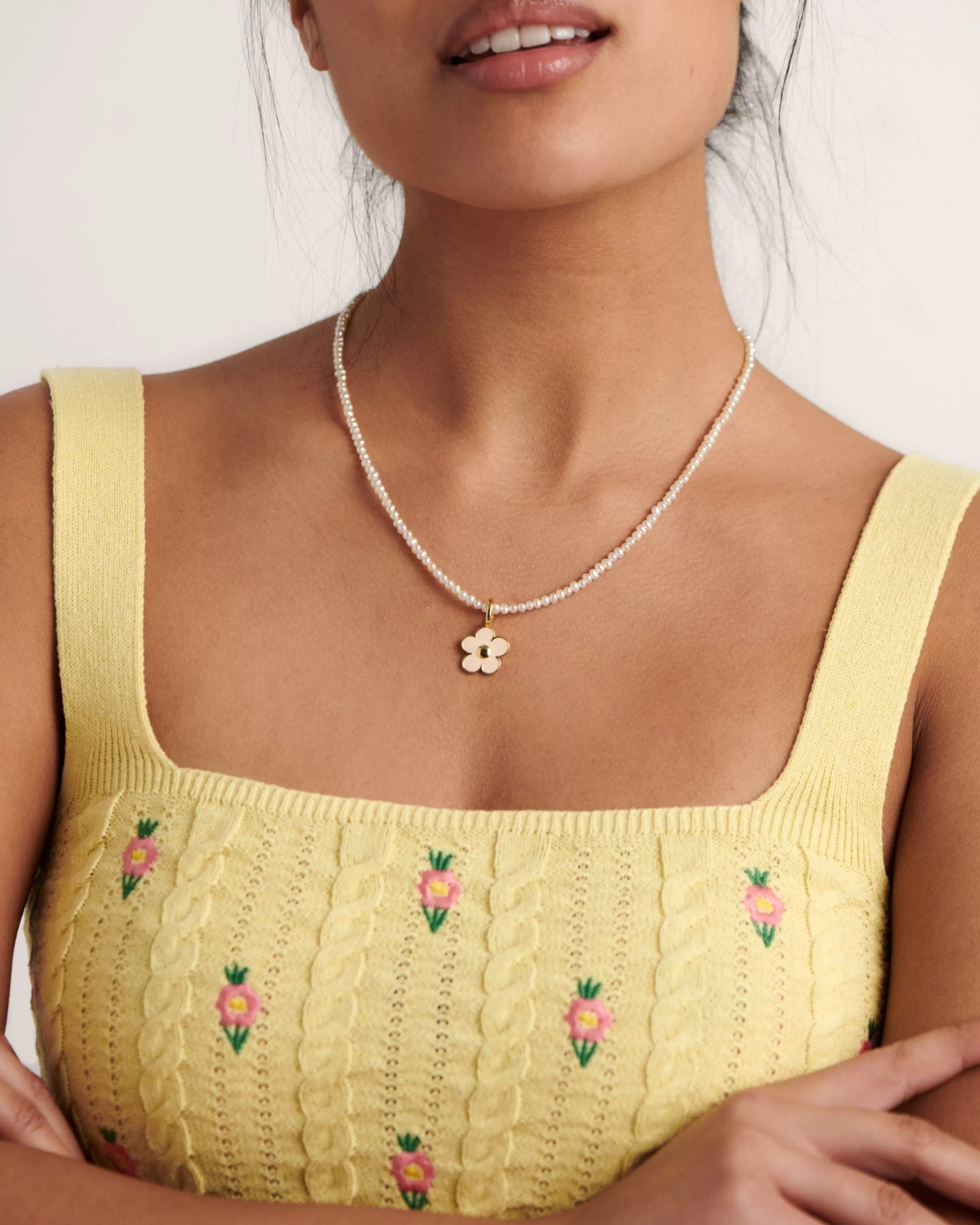 BRUNA The Label Kettenanhänger^Fleur Charm Seashell 18k Gold Vermeil & Emaille