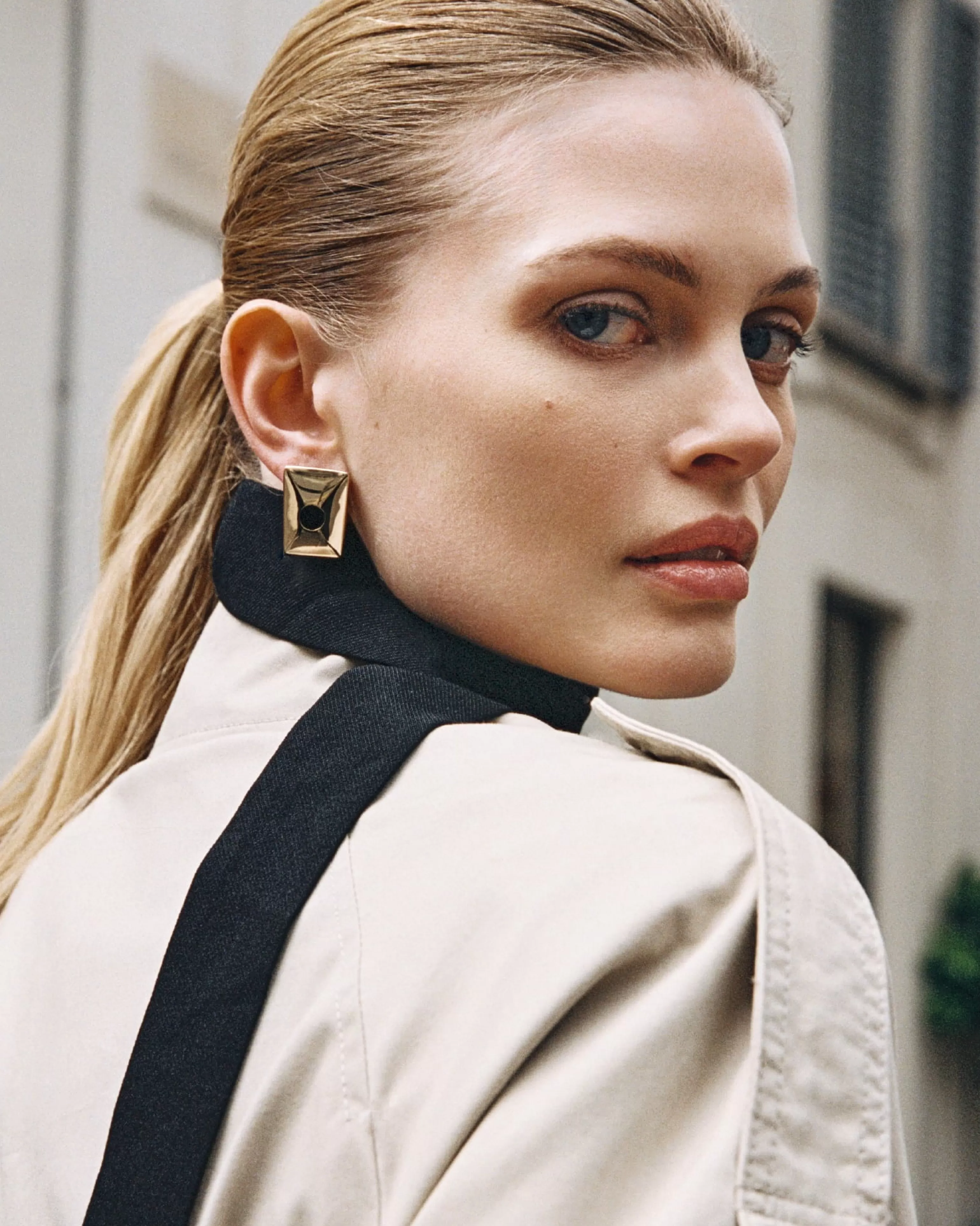 BRUNA The Label Studs^Trevi Onyx Earrings 18k Gold Vermeil & Edelsteine